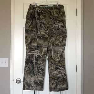 Realtree Camouflage Outdoors Hunting & Fishing Cargo Pants Size XL (16-18)